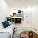317-3D New Modern 1Br W&D