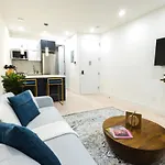 317-3D New Modern 1Br W&D